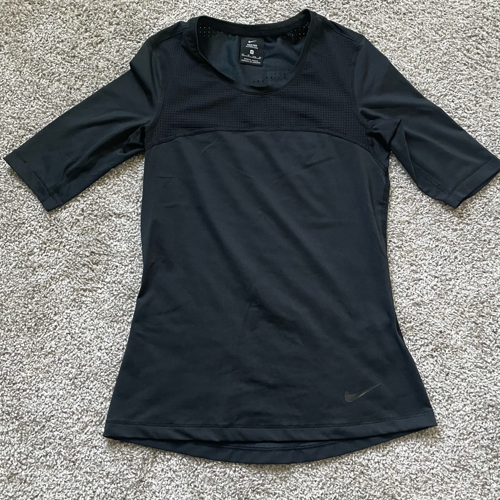 Nike short sleeve top